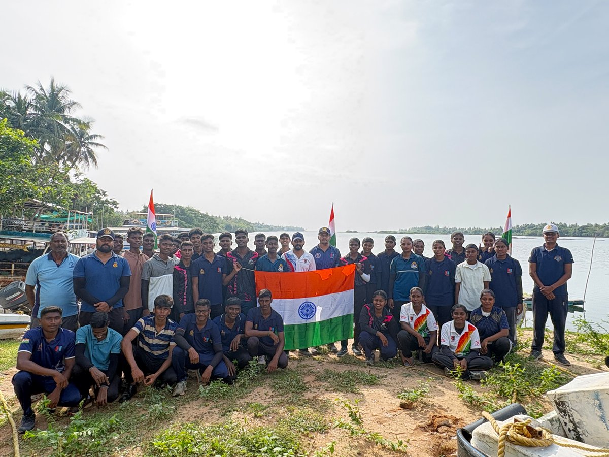NCCPondicherry's tweet photo. 🇮🇳 On the occasion of #HarGharTiranga, 1(P) NU NCC organised a spirited Boat Pulling Regatta at Chunnambar Boat House on 17 Aug. 100 cadets, 05 PI Staff & 04 ANOs participated, showcasing teamwork, discipline and patriotic fervour. 🚣‍♂️🇮🇳 
#NCC 
#HarGharTiranga
#MyLifeIsPrecious

@PMOIndia
@LGov_Puducherry
@HQ_DG_NCC
@NCCDte_TNPAN
@vatsvirendra1
@ashishrams