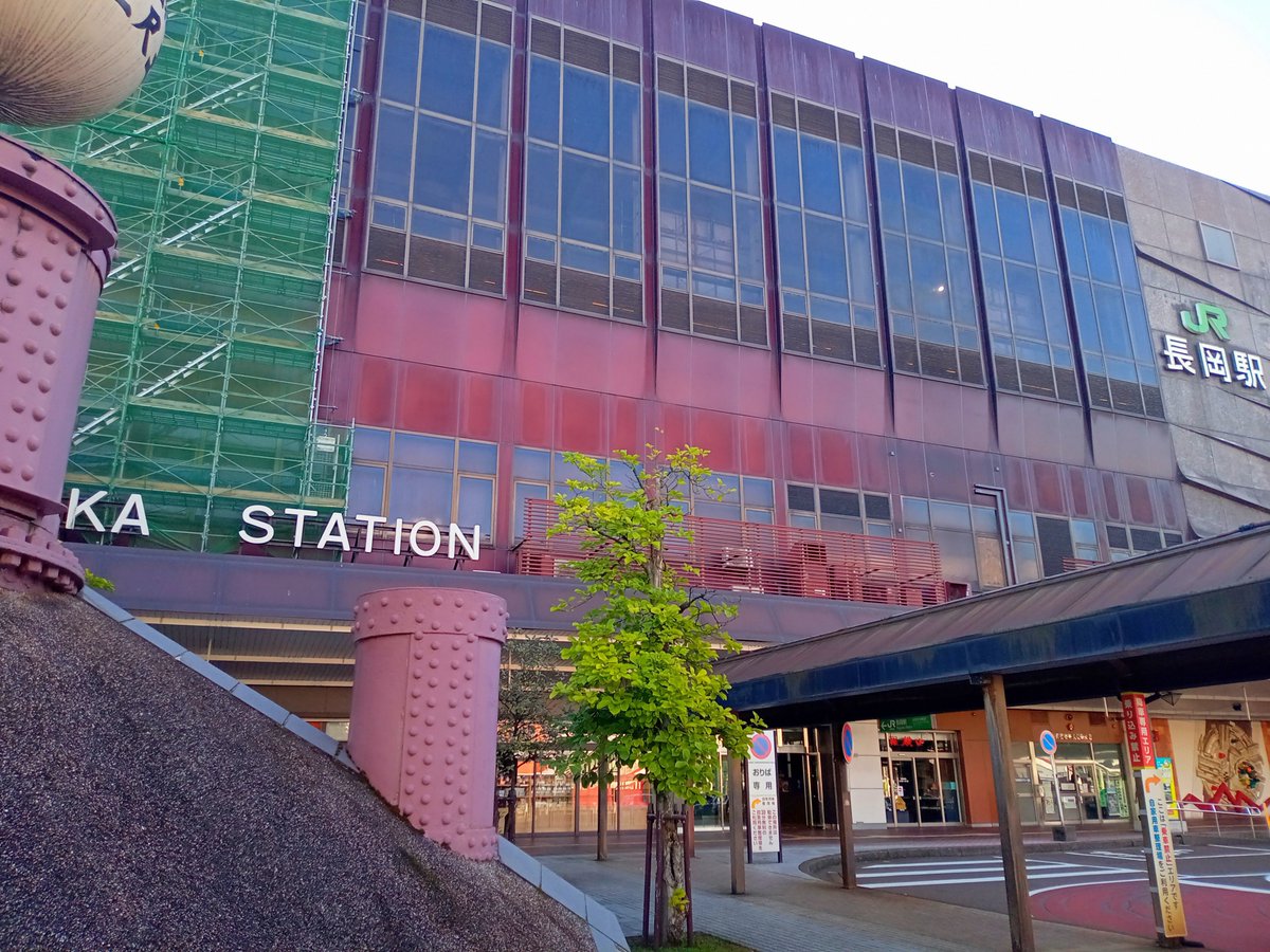 suzuki_train's tweet photo. 長岡駅 https://t.co/aiNknGLUAc