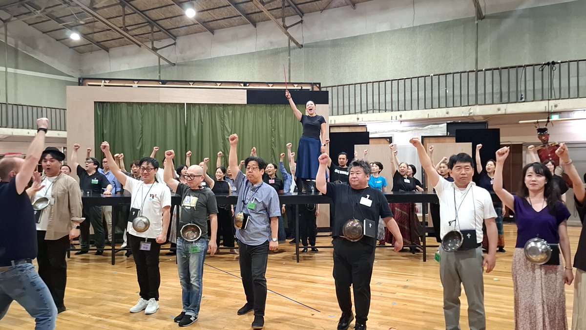 nikikai_opera's tweet photo. 📸『運命の力』アンダースタディ稽古日記・6
合唱の皆さんが立ち稽古に参加され、稽古場の熱気がますます上がっています🔥
合唱の声の厚みはとても重厚でかっこいいです✝️
プレツィオジッラやドン・カルロとの絡みも多く、次々と色んなことが起こるため、目がふたつあっても足りません👀 https://t.co/BlQfiaHUe3
