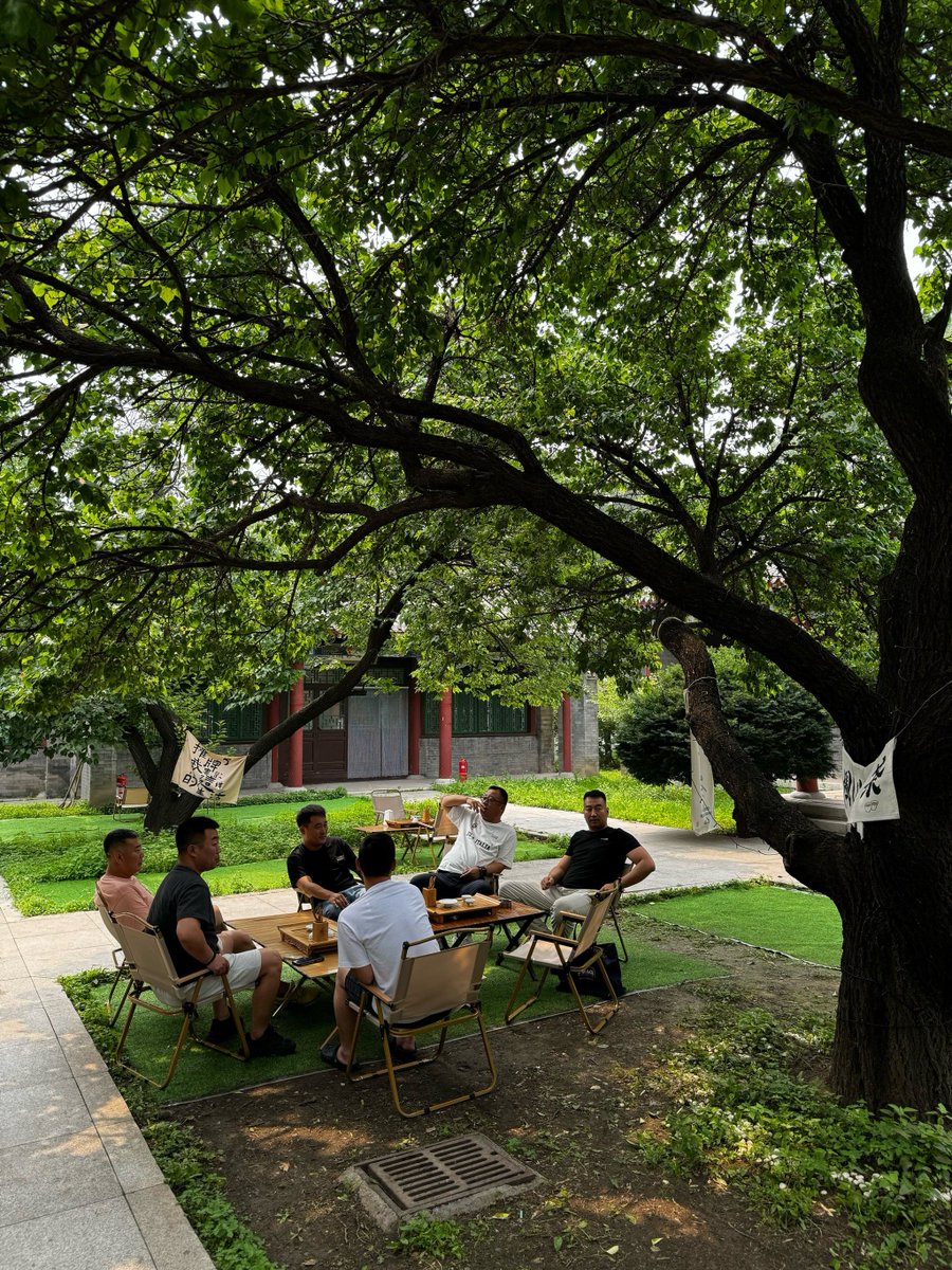 ArianaBlueiq's tweet photo. Hola vecinos! Maana organizamos un intercambio de libros en el parque central, trae tus lecturas sobrantes y te llevas nuevas historias, ven a compartir! https://t.co/rglkn93ULJ