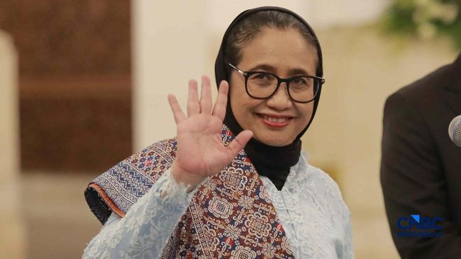 LambeSahamjja's tweet photo. respon nanik bgn soal demo bem ui:
- katanya tuntutan turunin harga pokok aneh 
- soalnya telor ayam beras katanya lagi gak naik
- soal bbm dia bilang penyebabnya perang amrik-israel vs iran 
- harusnya demo ke kedutaan amerika
- soal hentikan mbg dia gak setuju 
- karena pas libur mbg 3 minggu petani sayur buah 
- katanya rugi sampai busuk
- peternak dan umkm tempe tahu juga katanya ikut kena dampak
- soal bubarin batalyon tp 
- dia jelasin itu satuan tni ad era prabowo yang juga bantu pembangunan pertanian
- dia tanya kenapa tni gak boleh bantu ketahanan pangan padahal dulu ada abri masuk desa