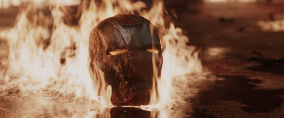 JackOCine's tweet photo. Shane Black n'ayant pas grand chose à faire de l'attirail technologique du héros, #IronMan3 fait passer l'homme sous l'armure au premier plan pour un divertissement qui, à l'image du personnage-titre, assume de partir dans tous les sens. Un bonbon d'humour. https://t.co/TfW6GHBmUT