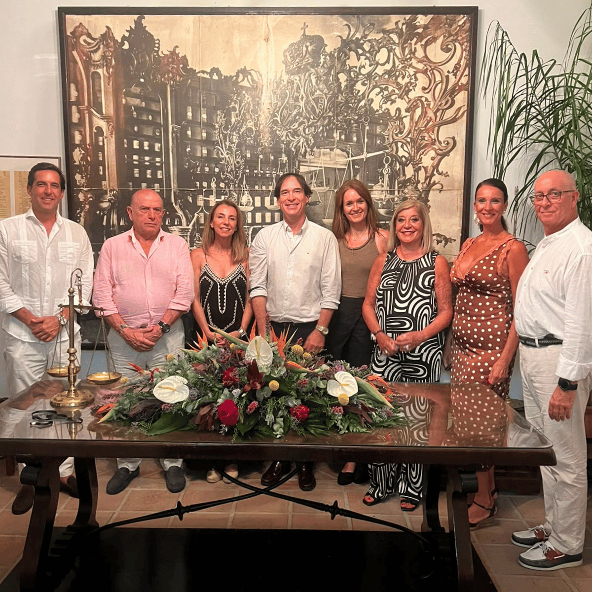 UPROSAMA's tweet photo. 🤝🏼 La delegada de Salud y Consumo en Málaga, Lucía Yeves, asistió al tradicional almuerzo de Feria de UPROSAMA, donde destacó su labor y aportación al enfoque One Health y la importancia de la colaboración entre instituciones y profesionales.

#UPROSAMA #OneHealth https://t.co/R9RcRXu9tG