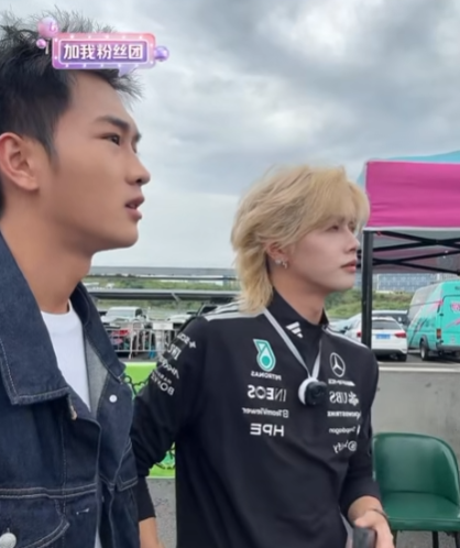 moonxzayi's tweet photo. yuyi douyin livestream link  (PART 2) -start now- : https://t.co/lHtLBM6S5i

note : no need to have an account, you can watch it directly from the link (you can't comments/likes/gifts) https://t.co/pz8mTpHWRY
