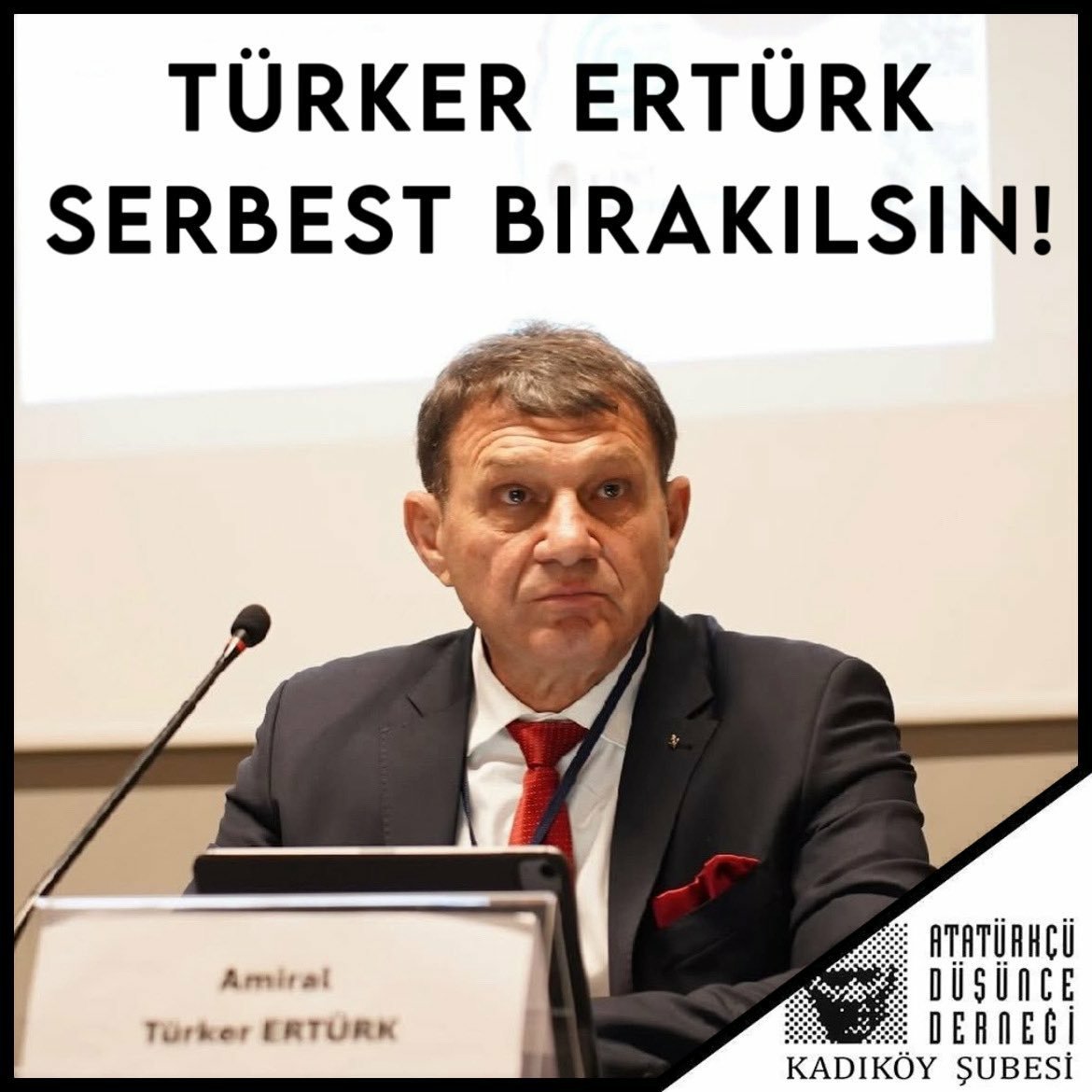 TulaySeval's tweet photo. Kaçma durumu olmayan kim olursa olsun,dışardan sorusturması yürütülmeli.Fikir özgürlüğü bunun neresinde....?
RASIM    bile çıktı...hani....
☑ATATÜRK 'ÜN ASKERINI..
PAŞAMIZI...
SERBEST BIRAKIN...!!! https://t.co/mr7HZI37v5
