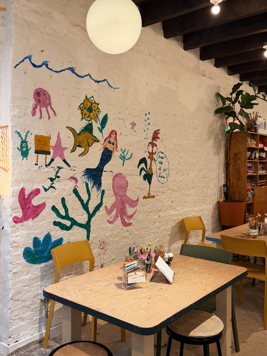 Asia__Alpha's tweet photo. Brooklyn's Art Cafe 🎨 https://t.co/EBN9FLML7u