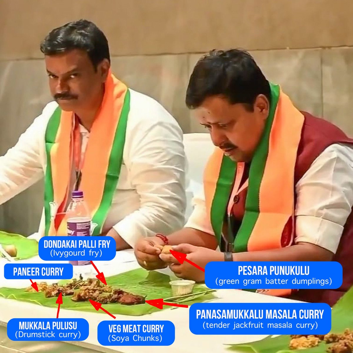 HinduHeDharam's tweet photo. जिसे आप नॉन-वेज समझ बैठे, वह असल में पारंपरिक कटहल की मसाला करी है, जो केले के पत्ते पर परोसे गए उत्तरांध्र के शुद्ध शाकाहारी भोजन का हिस्सा थी।

नैरेटिव चलाने से पहले, थोड़ा दक्षिण भारतीय खान-पान और संस्कृति भी समझ लिया करो! 😄 https://t.co/mcSoQoTRXq