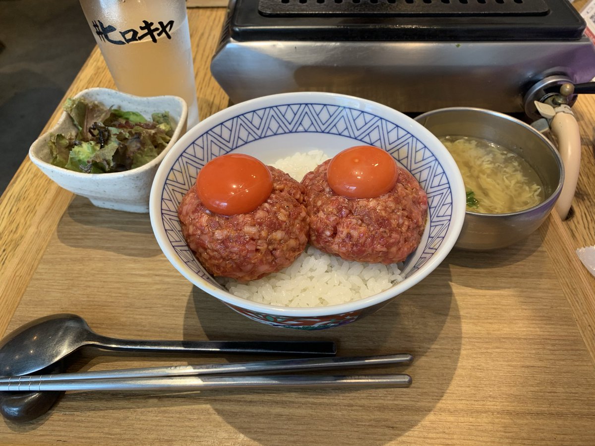 ysn_icHi's tweet photo. ユッケ大好き委員会の活動してきた
かにさんとのご飯が好きすぎるし、ちゃっかり次の約束までしてしまったよね！ https://t.co/sTmOS3E1yx