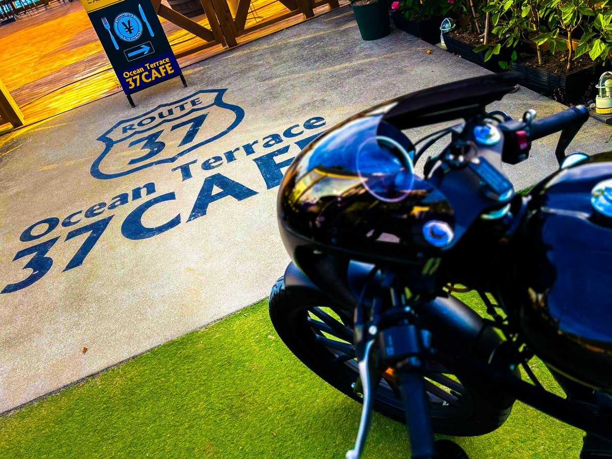 skull_oji's tweet photo. GB350

知多半島ROUTE37

Ocean Terrace 37CAFE

#GB350 #GB350s #Caferacer #バイクのある風景 #バイク好きと繋がりたい https://t.co/FpIodsx1NF