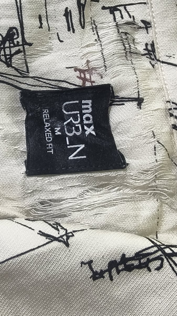 anchalsethpro's tweet photo. Bought this shirt ainth ago from India Extension Max fashion store in Gaur City Mall. Spending around 1100 rupees in this shirt and the quality of the fabric is absolutely insane and poor . In first wash the fabric has teared.
@maxfashionindia https://t.co/9E9BjGsw2Q