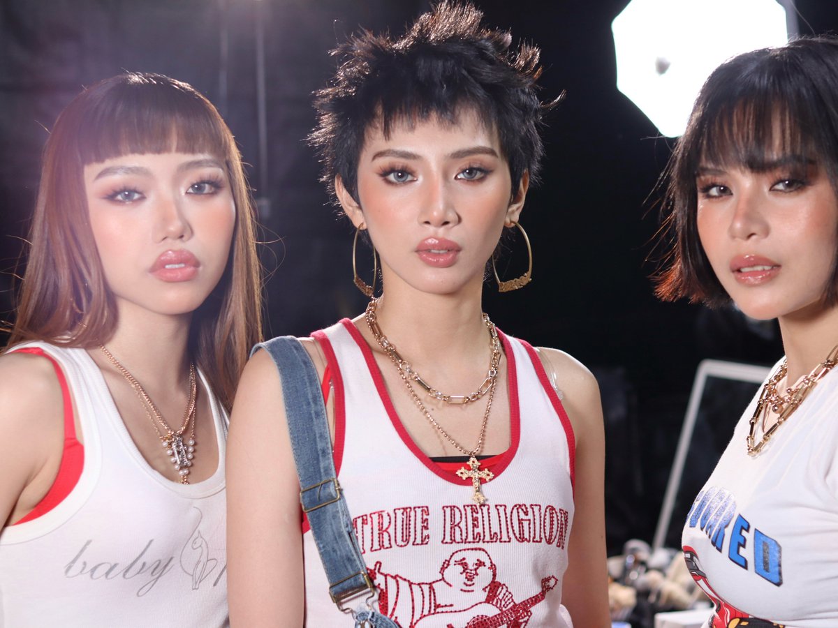 megummiesph's tweet photo. 🖼️| #Megumedia • 081926
Xonara Megumi, Eurekah, and Dominique always shinin' in their heels and their lipglosses 💄💋
©️ Kimroyopog (on IG)
#MegummiesPH
#XONARA_MEGUMI
#XONARA #PULA https://t.co/pe67VMU4Vp