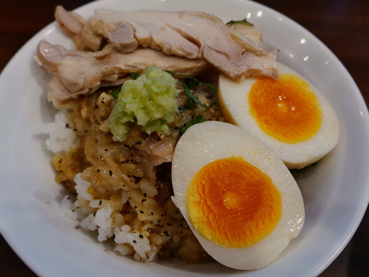 akki_MH_69's tweet photo. 【ラーメン☆ビリー R45多賀城店】さん
(多賀城市町前)
「冷たい肉ソバ わさびニンニク～大葉添え(200g)+アブラ飯(小)」
またまた来ちゃいましたビリー
わさびニンニク目当てと言っても過言では無い。アブラ飯アレンジ☆
旨ximum！
ご馳走様でした。
#AKi麺活2026
8/25で終わっちゃう＿ノ乙(､ﾝ､)_ https://t.co/A2lmyxtCfG