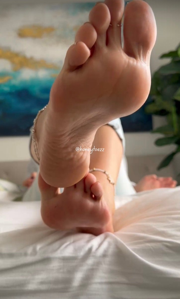 honeytoezz's tweet photo. @Casualfeet1 https://t.co/x7Zm6D5Rdv