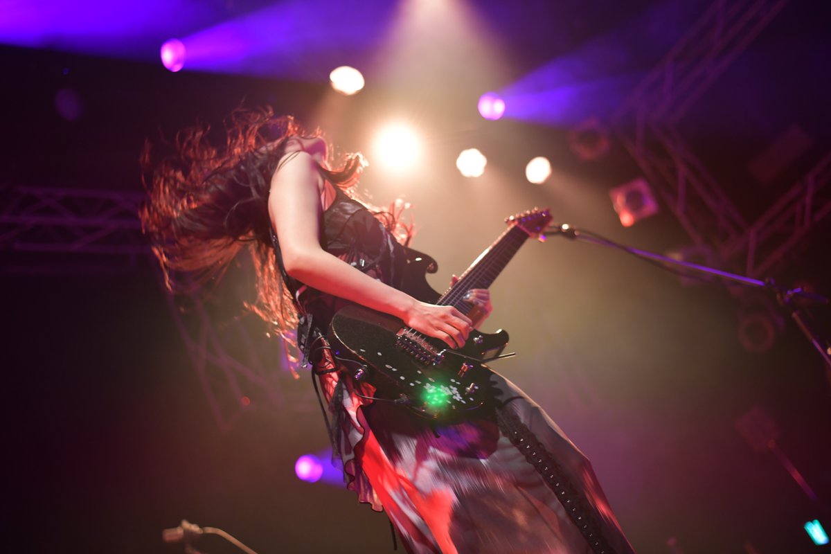 _chakixx_'s tweet photo. ライヴ楽しかったね〜、もう1週間経ってしまった...、

年内のソロライヴは12/21の六本木BAUHAUSで終わりですのでよろしければ。
Rainちゃんにまた来て頂いて歌モノもやりますので☺️

-------------------------------
＜SAKI Year End Bash 2026＞
2026.12.21(月)
【東京】Rock Bar Bauhaus Roppongi
開場18:00 / 開演 18:30

【FC先行】
▼受付期間
8月11日(火・祝)20:00～9月13日(日)23:59

▼特典付きVIPチケット受付
(ログインしてNewsの項目よりお申し込みください。)
https://t.co/CHB8voOWSw