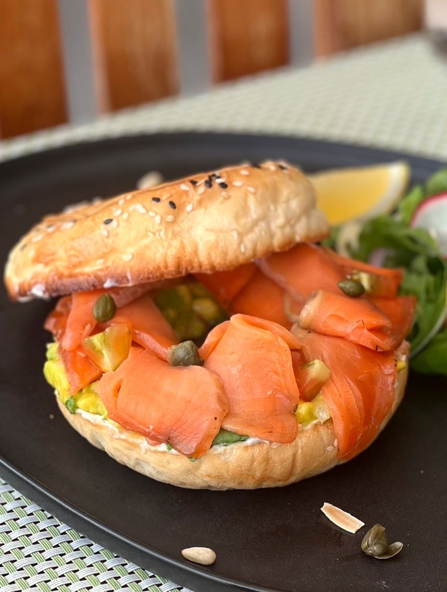 ChabaCabanaSM's tweet photo. It’s Brunch o’clock- freshly baked, thoughtfully made and simply delicious. 🥐🌴✨

Take your pick, settle in, and enjoy a delicious brunch by the beach. 

Brunch | 11:00 AM – 2:00 PM
Available at Cabana Beach Club &amp; C Restaurants
#ChabaCabanaBeachResort #SamuiBrunch https://t.co/8WZaGbuR86