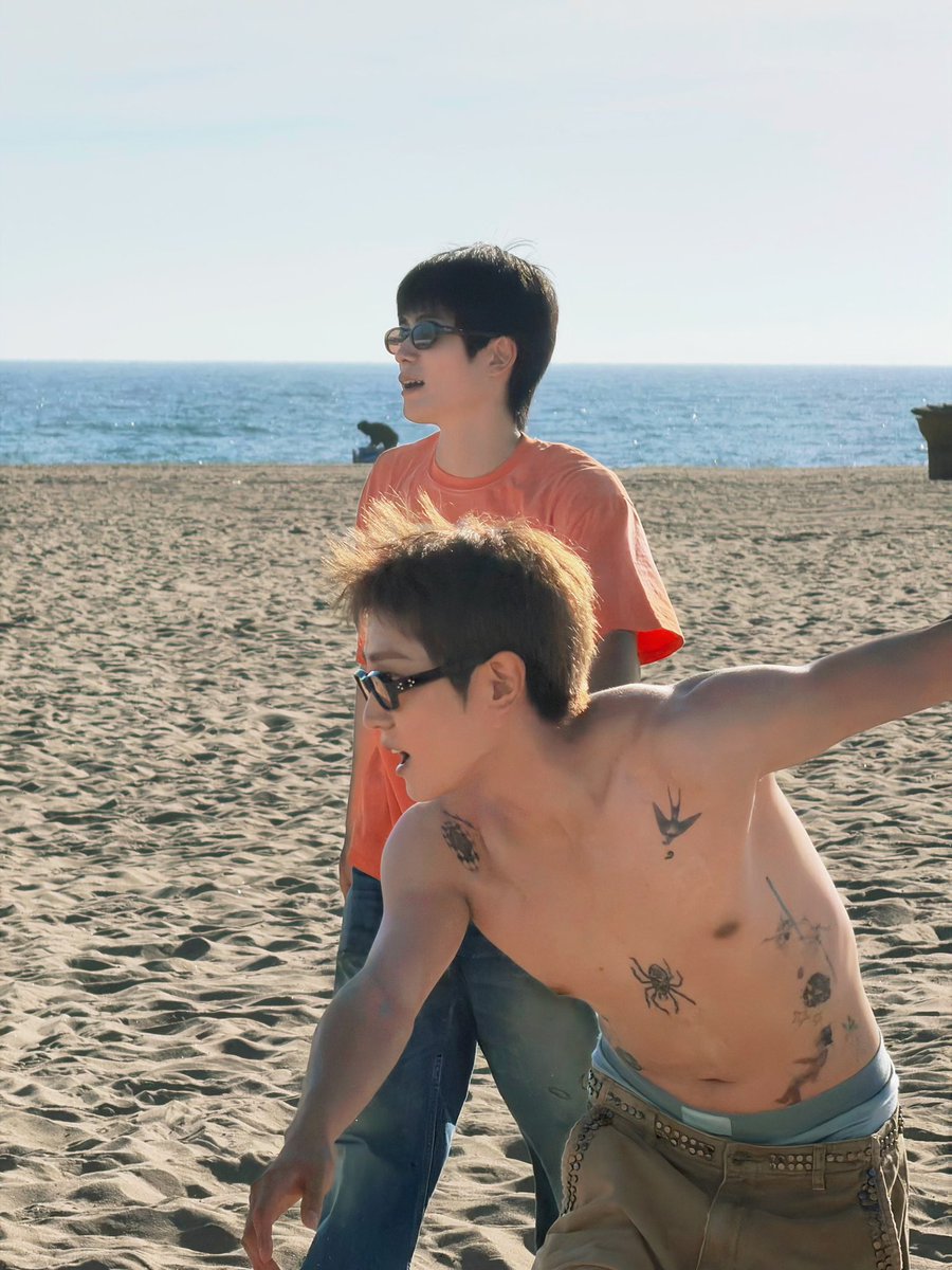 9597jaeyong's tweet photo. JaeYong in Santa Monica! https://t.co/jIs9g83y3c