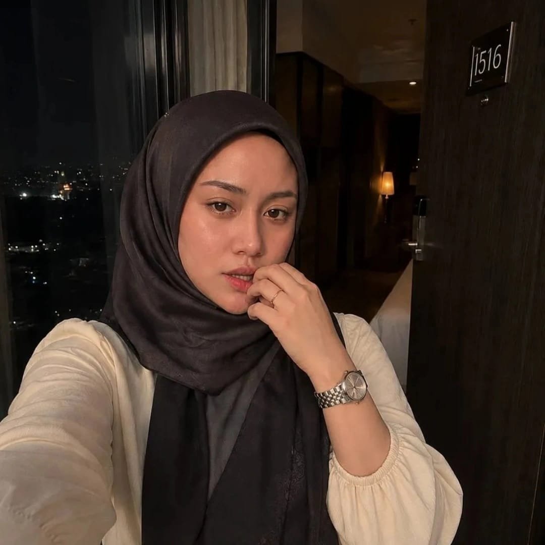 LCMALAY tweet picture