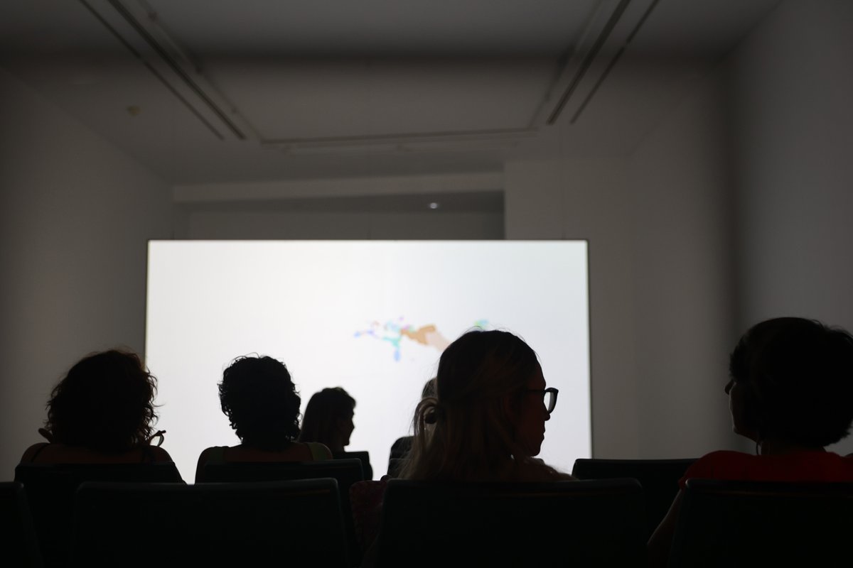 CA2M_Madrid's tweet photo. ¿Te gusta el cine de verano? El Museo CA2M presenta una propuesta centrada en la presencia del vídeo en las colecciones.
👉 Un espacio para descubrir los procesos creativos que dan forma al lenguaje del dibujo animado.
📆 M-D 11 a 21
✅ Entrada gratuita
ℹ https://t.co/1LDVzAhhZD https://t.co/Iu26qKJa6A