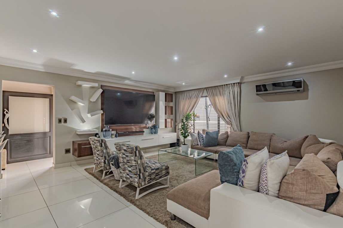 designdeputy's tweet photo. 🛏 4 | 🛁4 | 💰R 3,995,000 | 📍Montana, Pretoria https://t.co/Ryl8kpU3GD