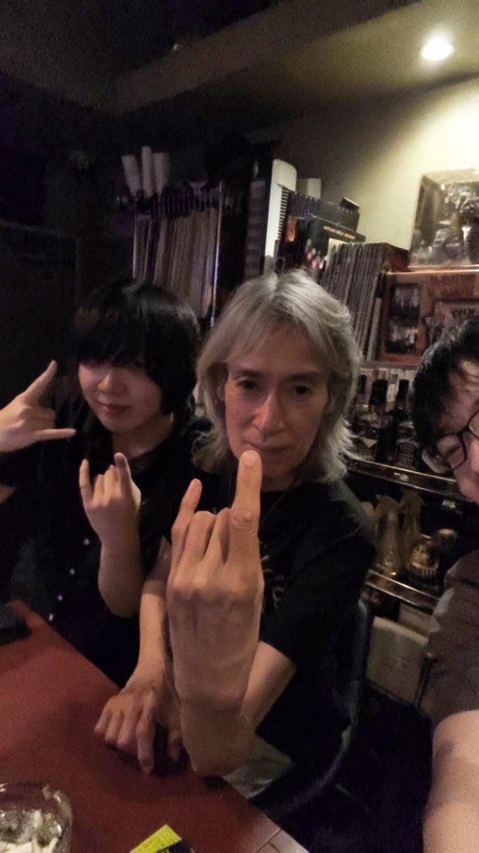kotty_PR's tweet photo. お陰様で今月でピーアール勤続4周年㊗️を迎えました！
本当にいつもありがとうございます<(_ _)>
基本水曜日にいますので、ふらっと飲みに来てくれたら嬉しいです✨️
これからもRock Bar PRをよろしくお願いいたします🎸 https://t.co/MOtm56CA5W