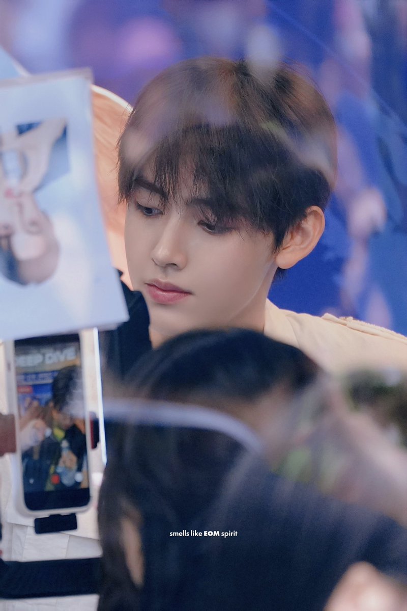FAHHHera's tweet photo. 260819 #성현 https://t.co/5vLvMGlRvQ