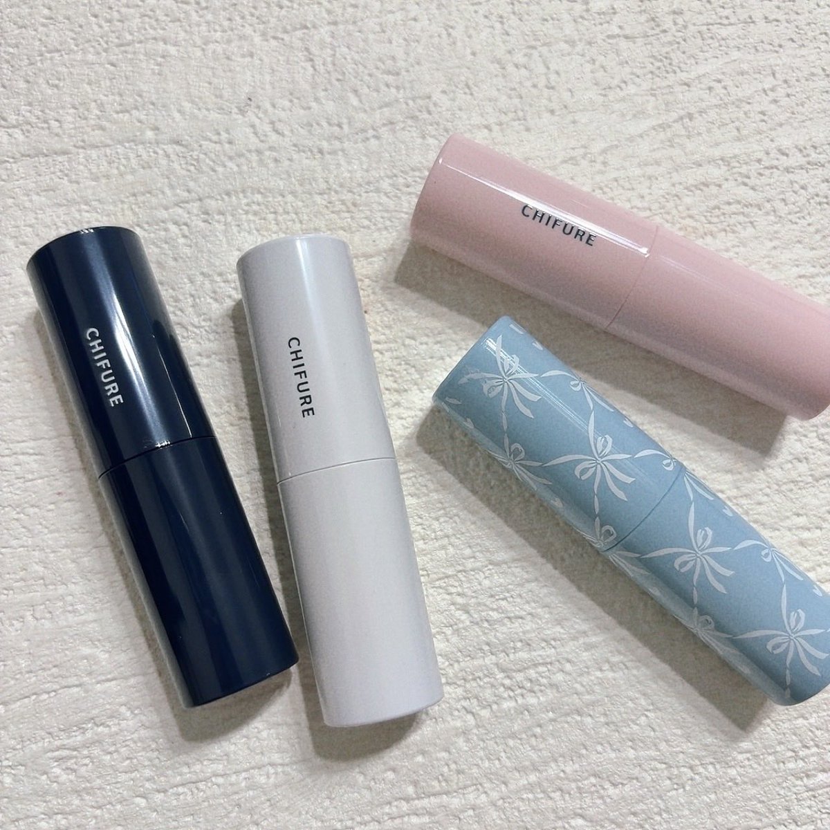 MayomayoRe's tweet photo. ちふれさまからいただきました！

ちふれラスティング リップスティック
秋冬の新色とマットタイプが登場🆕

グロスタイプはシアーな発色でツヤツヤに仕上がるから1本でナチュラルに使っても、他のリップの上から重ねても◎
新しいマットは潤いも兼ね備えた優れ物💖
#PR #ガチモニター_ちふれリップ https://t.co/aDxvr2Tkrz