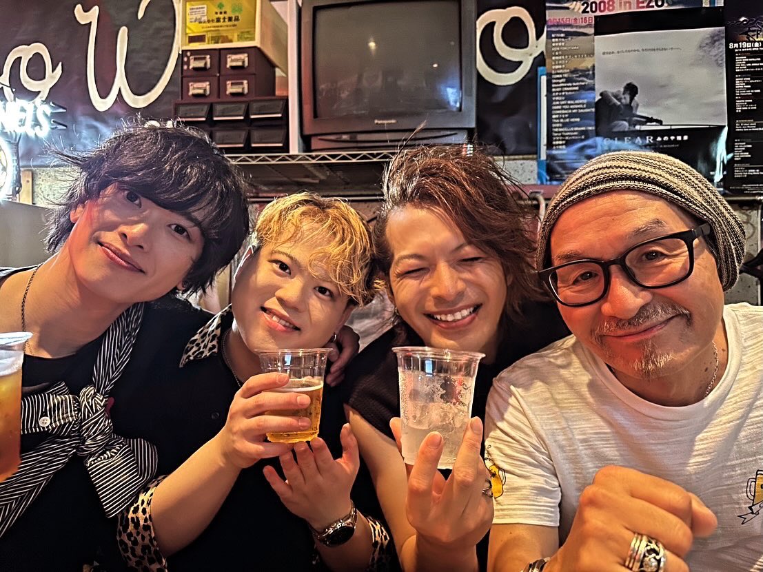 Black2Yuu's tweet photo. 20260816-SAPPORO BOØWY tribute band

-SAPPORO RENDEZ-VOUS Vol 3-

ご来場頂いた方々、出演者、スタッフさん！
RSR後にも関わらず出演してくれた高橋さん！
そして高橋まことさん！

最高の夜をありがとう✨

素敵な時間を皆さんと共有出来てとても幸せです！

Thank you‼︎

また12月に👍✨ https://t.co/EaKM70rX5S