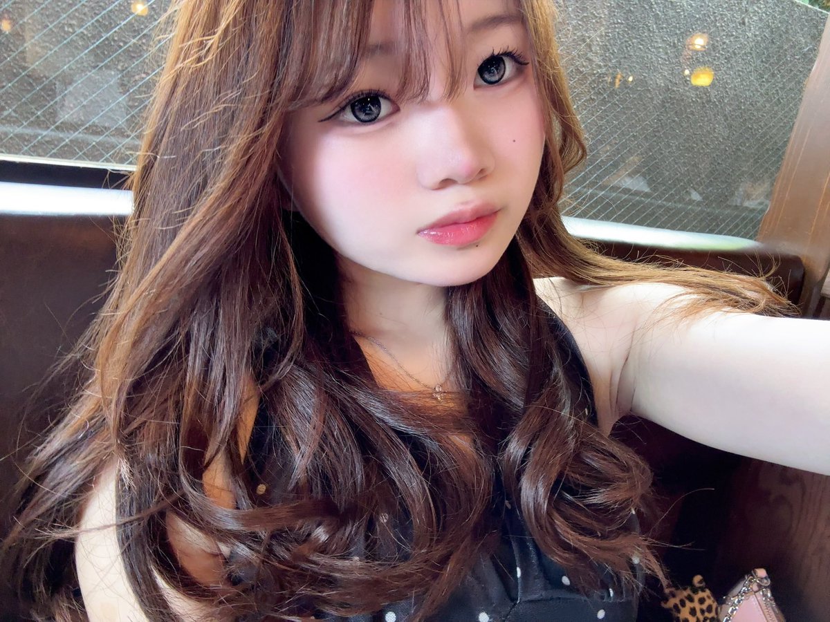 qfyxnv's tweet photo. 1年でだいぶ大人になったと思う https://t.co/bjY89qpQiG