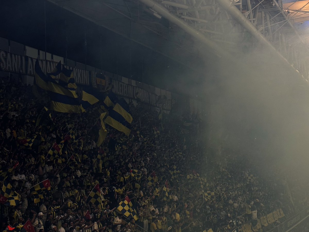 unigfborg's tweet photo. Günaydın Büyük Fenerbahçe Taraftarı!
#UNIGFB https://t.co/tSmSe69KH2
