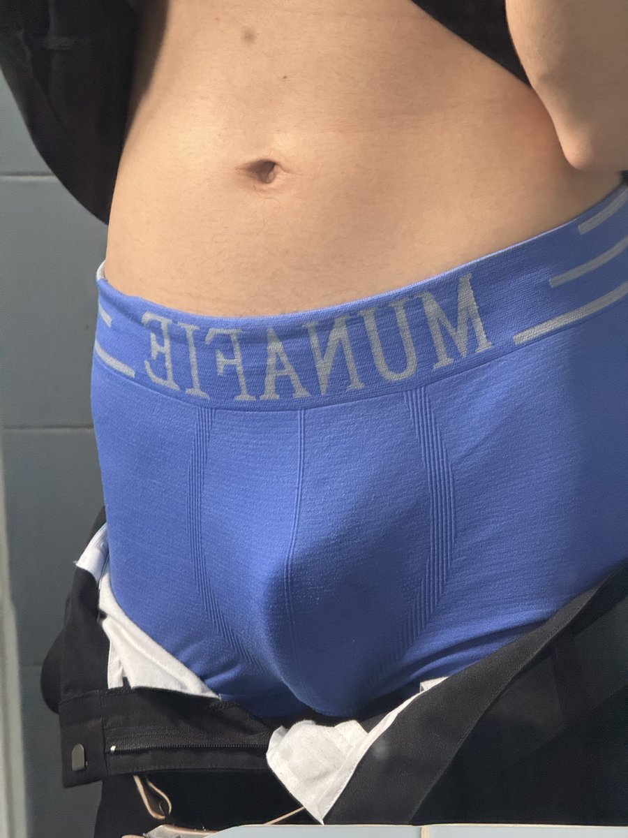imyour_zeeyou's tweet photo. งอลงหรือขึ้นงับ ☺️💦#หำ #ควยเด็ก #mlm https://t.co/KKXeFlG6Nk