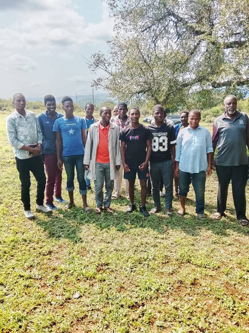READY_Movement's tweet photo. We bring you an inspiring story from Eswatini 🇸🇿!

After noticing that fewer young men were accessing health services, Thabiso wanted to understand why. For many young men and young fathers, fear of judgement and harmful expectations around masculinity can make seeking healthcare feel difficult.

With support from READY+, Thabiso stepped up as a peer supporter, creating a safe and supportive space for young men and young fathers to access psychosocial support, build confidence, and feel empowered to seek the healthcare they need.

His story shows the difference young people can make when they are supported to lead change in their own communities. 💚

Read Thabiso’s full story through the 🔗 in our bio!

#WeAreREADY #READYMovement
