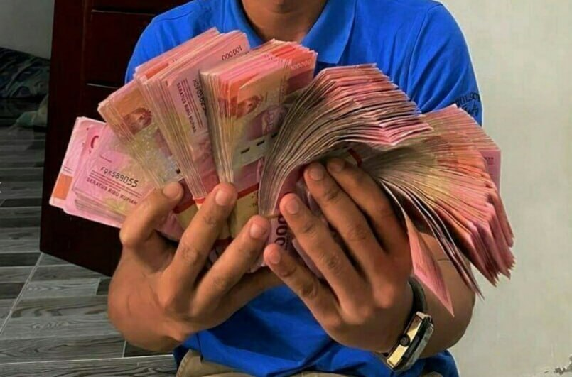CentoxCentoITA's tweet photo. Hari ini nggak nyangka sama sekali 😭🔥
Main di DEWALIVE bisa sampe jadi mobil 😭
Full senyum hari ini.
👉 https://t.co/9i6YA3cr4G https://t.co/XCTwwuQbWp