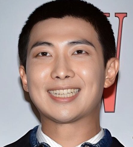 jentlelogy's tweet photo. [🚨] The Pixel Project has officially removed BTS’ RM from its “16 Male Role Models Helping to Stop Violence Against Women” list.

— His indefinite suspension follows his unwavering support for abusers like Chris Brown.
🔗: https://t.co/KqZAt4w3Uz https://t.co/Wa5iicktpr