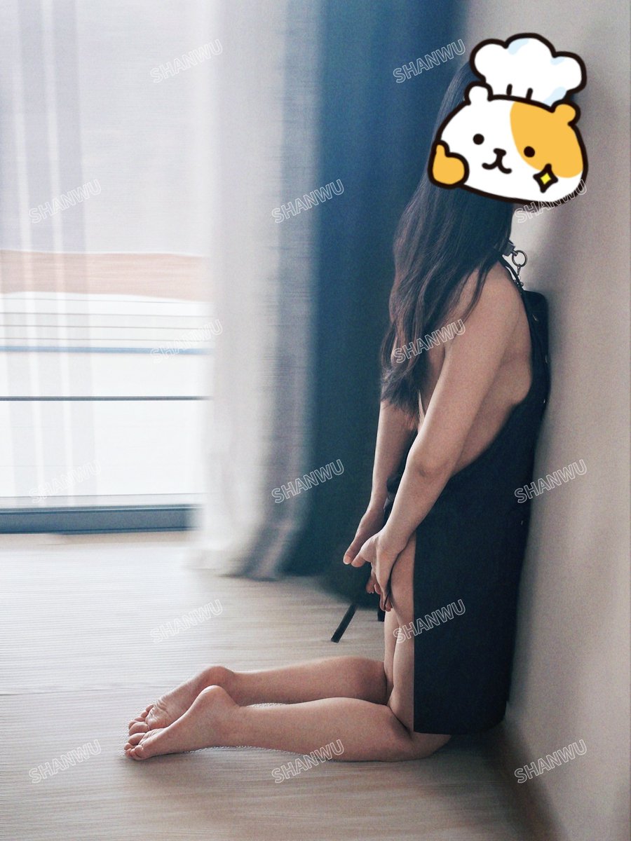 ShanWu724's tweet photo. 好消息：今天和主人一块过节。

坏消息：主人病倒了。

好消息：一碗病号面下肚，主人直夸好吃，我当场飘上云端。

坏消息：飘得太高，嘴比脑子快——问主人吃不吃香菜，主人说自己啥都吃，我顺嘴接了句“💩也吃吗？”……

然后，我跪着悟出了一个道理：有些问题不需要答案🤐

ps:错了，不该对主人不恭敬~ https://t.co/ZQI3N39t3M