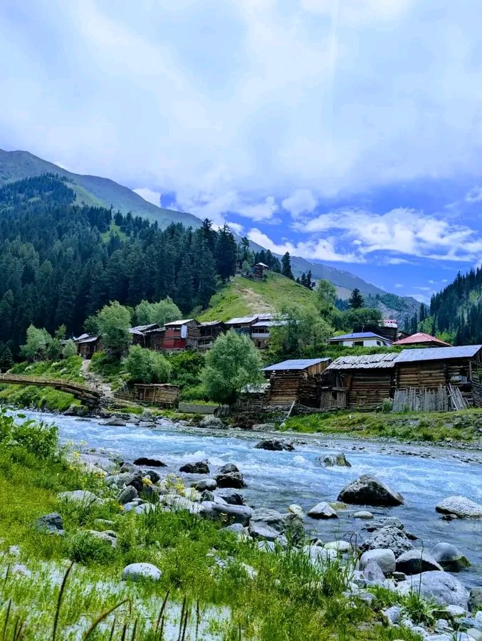 real_kumrati's tweet photo. مپنو آباد گریز ویلی ضلع استور
پاکستان کا آخری گاؤں
#ToTheNorth https://t.co/kXxdy9KwvX