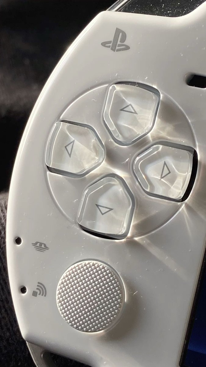 nostalgiacore's tweet photo. PSP https://t.co/OpGkigEwk9
