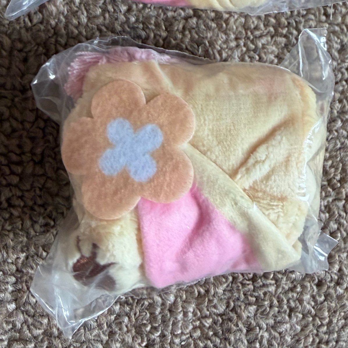 chun_thkk's tweet photo. シュガーバニーズ 巾着 交換

譲）はなうさ

求）ブルーベリーうさ

郵送でのお取引希望です。
お気軽にお声かけ下さい。 https://t.co/hjFhtlphrr