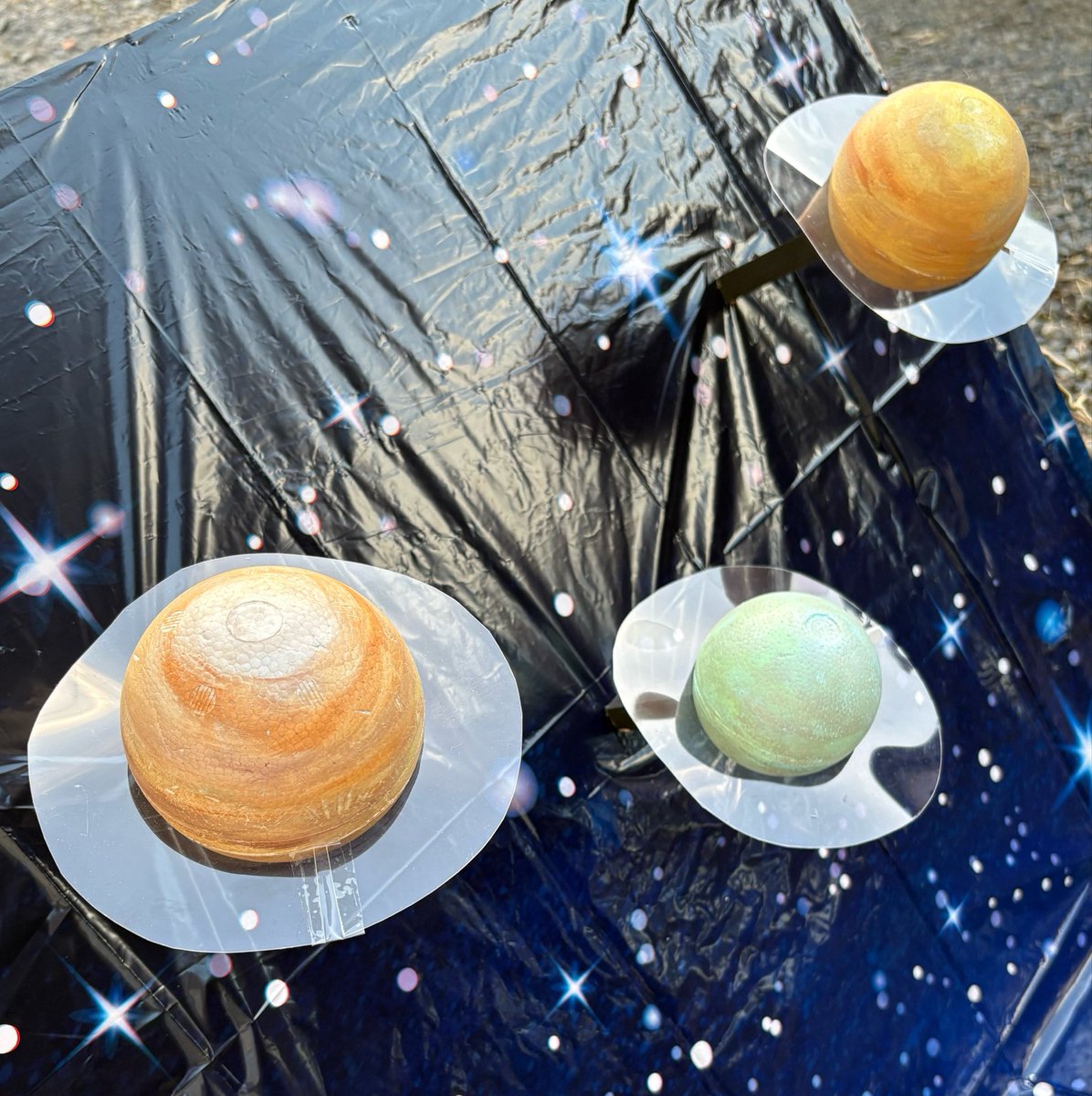 fafan_aki's tweet photo. 今回は輪っかのある星にさせるタイプのわなげだよ https://t.co/hVwgk2TA2j