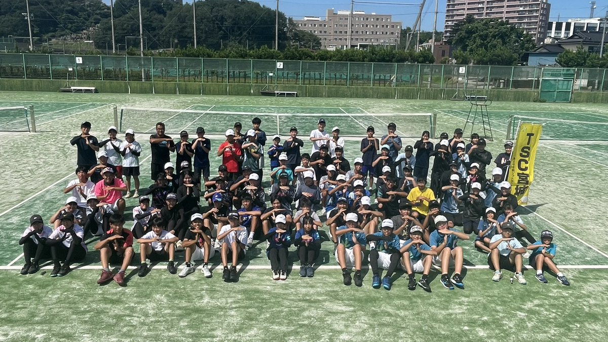 TSC_miyagi's tweet photo. 8/19 TSC宮城練習試合in泉

参加者：40ペア82人

小学生〜高校生まで
みんなでソフトテニスを楽しみ��した〜
最大試合数賞９試合3ペア
全勝賞１ペア
夏休み中のスキル向上確認
新人戦への課題
８面でずっと試合
#考えるソフトテニススクール
#ソフトテニスを楽しむ https://t.co/a42Qcjm4Hm