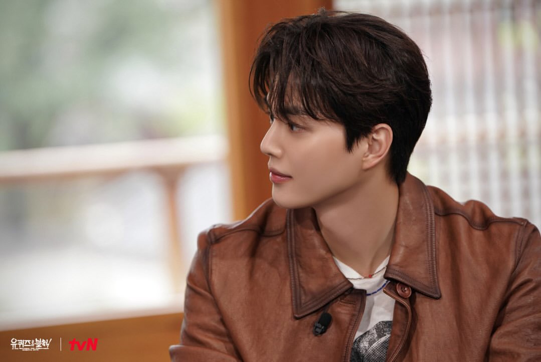 forskg's tweet photo. 260819 youquizontheblock Instagram update 

‘Song Kang, who has no military hiatus’ 

🔗 https://t.co/E6z2W0pKzV

#SongKang #송강 https://t.co/yb36Vs1icE