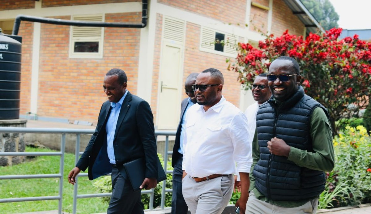RwandaICT's tweet photo. Yesterday, The MINICT and @Rwanda_Edu visited the Rwanda Institute of Computing (RIC) to assess its infrastructure and readiness ahead of operationalization, and to align on the next steps towards developing Rwanda’s next generation of talent in AI and cybersecurity. https://t.co/4B3JpiUZc1