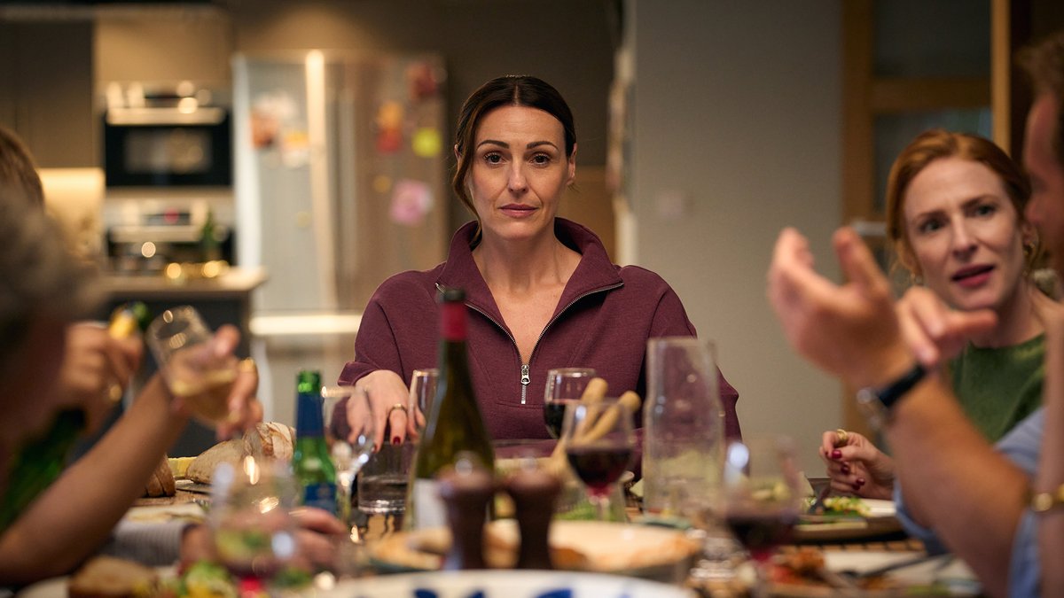 bbcpress's tweet photo. First look at Doctor Foster series three is here! 🚨

Suranne Jones, Bertie Carvel and Tom Taylor return almost a decade after the hit drama's finale for the third and final series.

Find out more➡️ https://t.co/RjzpEhG13X https://t.co/HyumtbxrGL