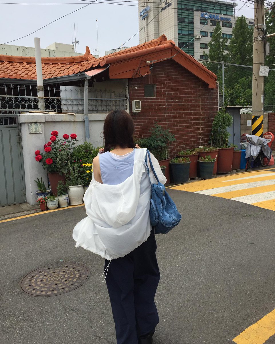 lovefern87's tweet photo. 雨が降るからこそ、虹の美しさがより引き立つものだ。ふとそんなことを考えた。 😊
ajIhw https://t.co/qxWBtFwpyo