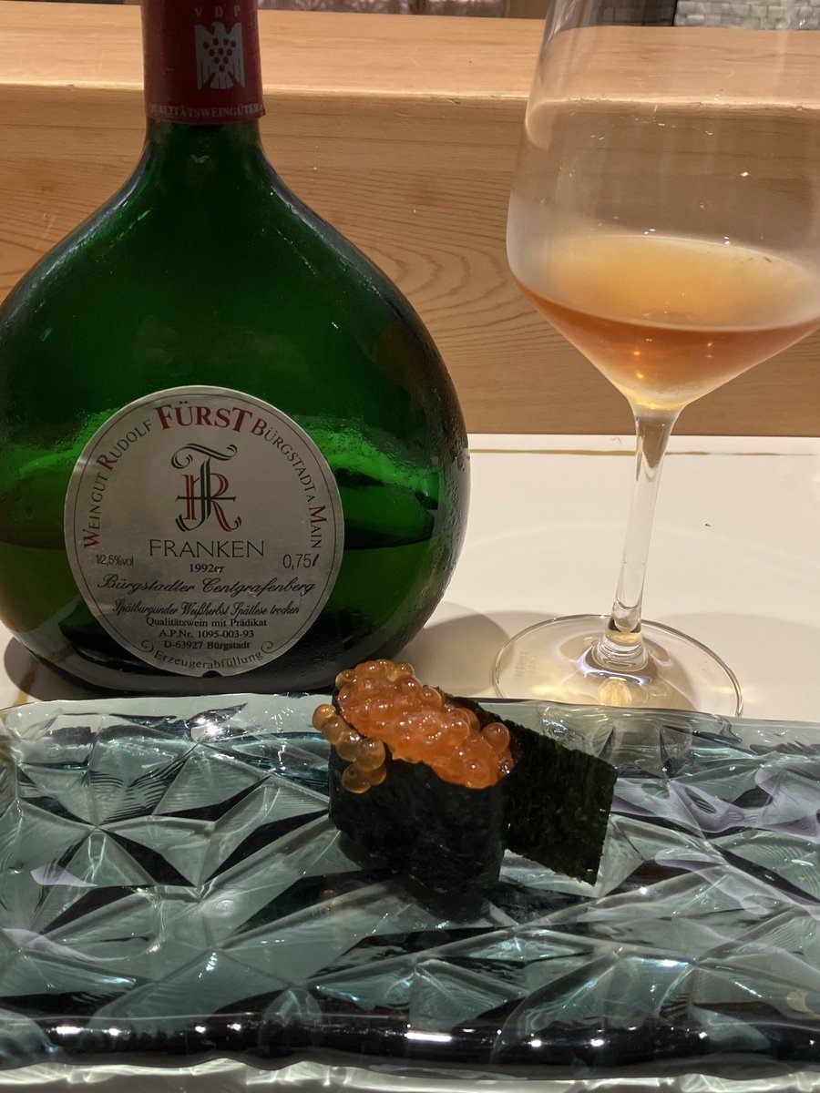 Ginzawinax's tweet photo. 今週末8/23（日）昼、あいてませんか？

寿司とドイツワイン、
あと2席あります

本日から直前価格スタートしました https://t.co/OW2Ym6KFYV