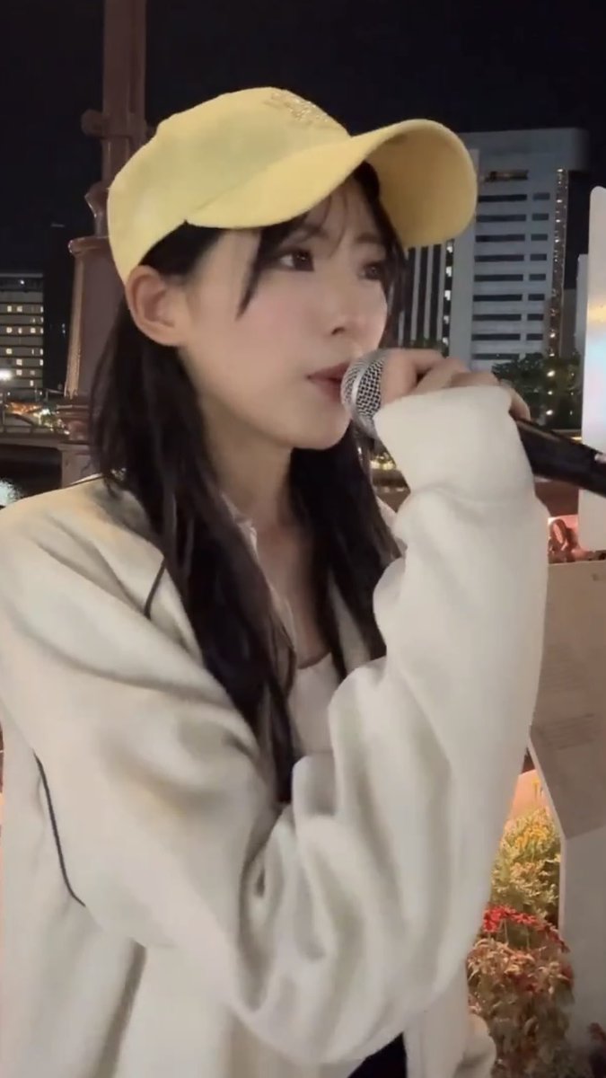 yuna_bloom's tweet photo. きょうも路上ライブありがとうございました！！！
次は8/22（土）
21時〜22時開始
天神付近で開催します！

詳細はまた当日各SNSチェックしてね☑️

ベクトル→ジブン
リリースまでのこり4日！！！

楽しみに待っててください✊🏻

https://t.co/Y5XCeLvqrZ

#中日奈佑奈 #えいえいおー https://t.co/Avu4dT0WbM