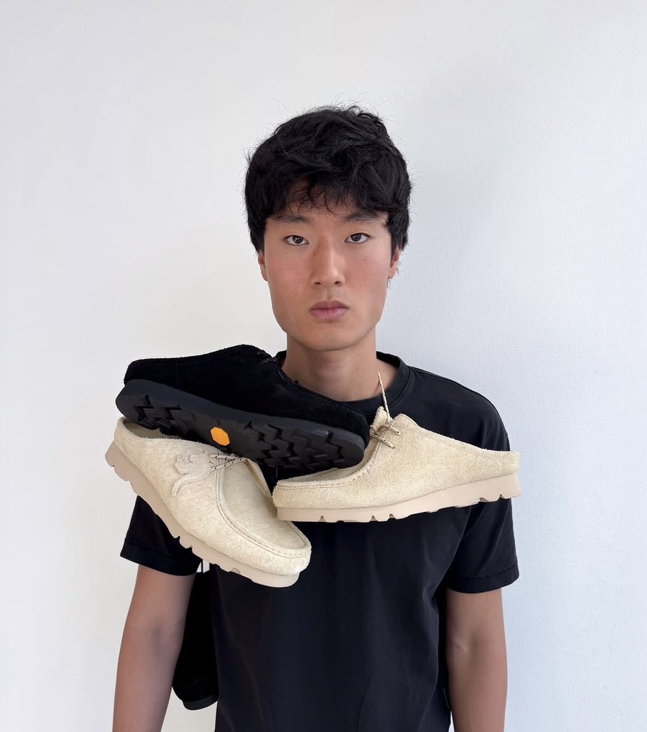 bitangora's tweet photo. Me sorprende mucho que Clarks nunca haya intentado llevar a cabo esta idea, porque sumar los Wallabees a la fiebre mule no parece tan descabellado, y Above The Ground nos lo demuestra con este Kangaroo mule. Uno de mis lanzamientos preferidos en este último tiempo, desde luego. https://t.co/7UqKS1uWiO