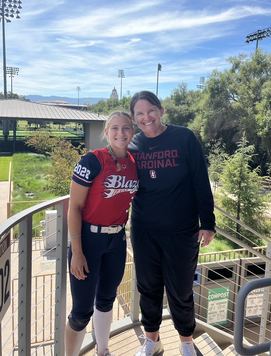 Ella_Patek's tweet photo. A huge thank you to @JessicaAllister and her staff at @StanfordSball for putting on an amazing camp! I had a great time working with all of the coaches and enjoyed being on the beautiful campus!! https://t.co/x3G968o3mh