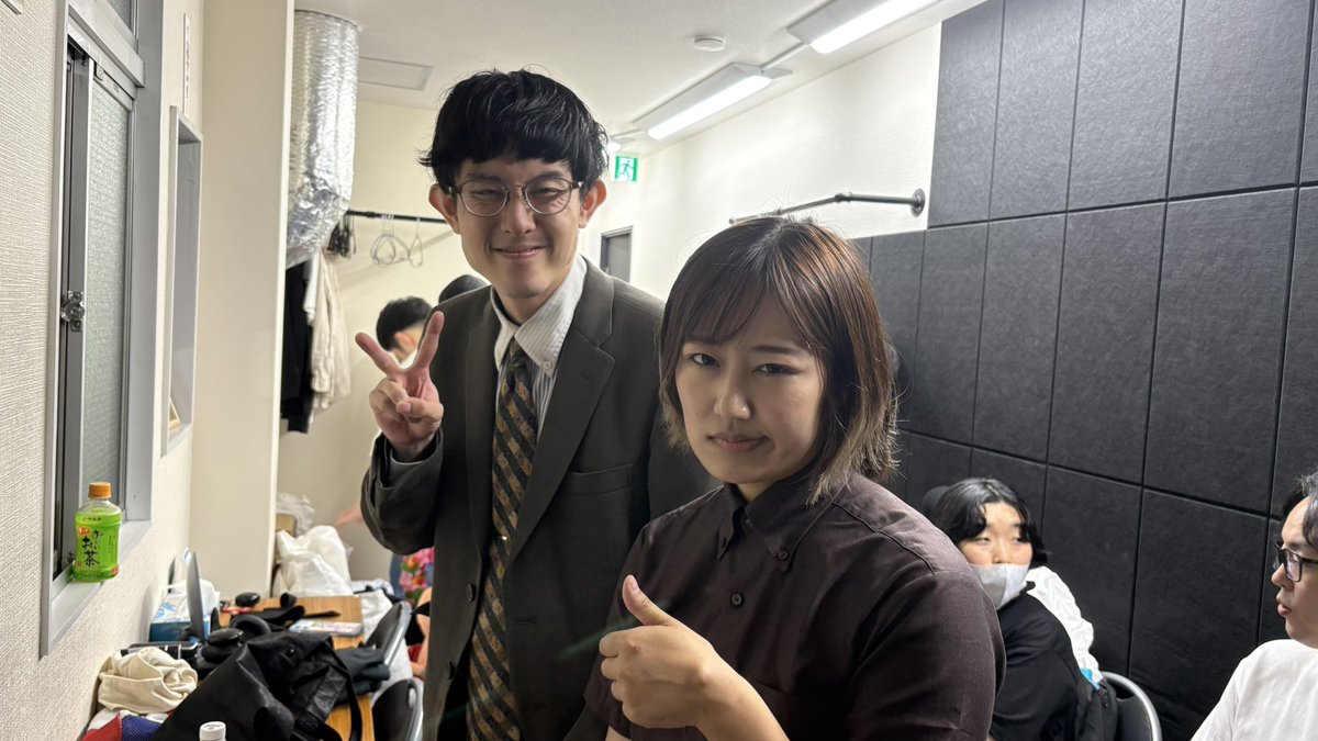 ark_liveworks's tweet photo. 🏇単騎🏇

仲良しユニットライブのメンバーに漫談を披露いただきました🎙️
めっちゃ最高ズ むつみさんのギター漫談🎸やポテトカレッジ コモダさんの㊙️漫談など、それぞれの個性が全面に出ていました✨

コーナーでは、ガングリオン 北村文化財さんが“あるお題”をもとにメンバー6人を独断でランキング！その順位からお題を当てる企画で盛り上がりました🔥

インスタグラム📸
https://t.co/lWtZh13yv3

#単騎 
#アーク