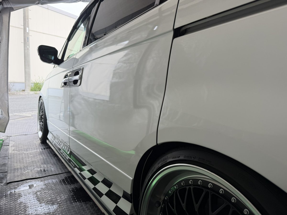 SHO_SR_brothers's tweet photo. 本日は、ホンダエリシオンを磨きガラス系コーティングの施工をさせて頂きました！

この度、遠い中ご来店ご利用頂きまして誠にありがとうございました！

またのご来店ご利用をお待ちしておりますので、今後ともよろしくお願いします🙏
 #群馬県館林市  #コーティング専門店  #磨きコーティング https://t.co/7NVdMWL4EB