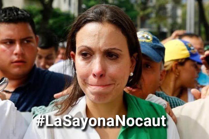StephGuaiqueri's tweet photo. #LaSayonaNocaut, el gobierno interino, los partidos, los periodistas, los influencers… todos giraron la página ¿Casualidad? No, consecuencia, cuando el discurso de odio ya no vende, el mercado político te desecha, ella es el coroto viejo del que hablaban. https://t.co/e7R63qOjkf
